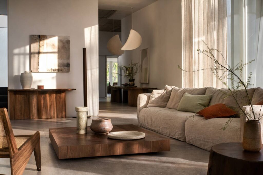 Milan Design Week : Noé Duchaufour-Lawrance illumine Dior Maison avec une collection raffinée de luminaires
